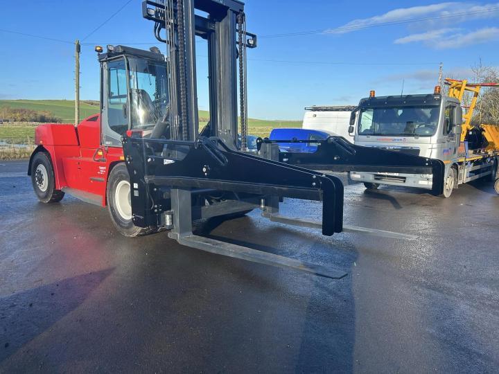 Pipe stabiliser recently fitted to a Kalmar DGC160